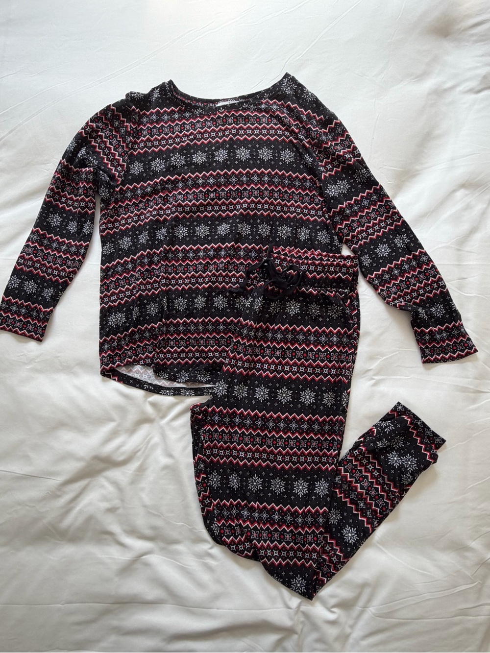 Women’s Ricki’s Long-Sleeve Pajama Set in Black & Pink Fair Isle, Medium